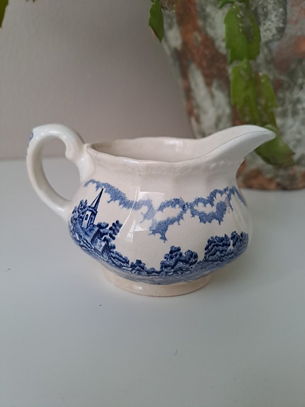 Royal Tudor Ware kermakko