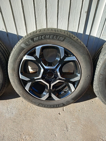 Michelin kesärenkaat vanteineen