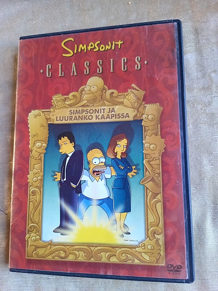 Simpsonit Classics Simpsonit ja luuranko kaapissa DVD