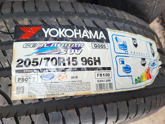 Uudet Yokohama Geolandar SUV 205/70/15 Kesärenkaat