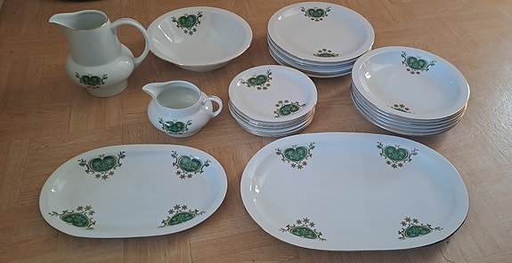 Vintage Wavel astiasto 23 osaa käyttämätön