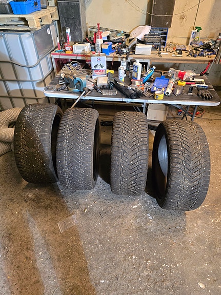 Nokian Hakkapeliitta 10 SUV/1 renkaat 285/40 R22 6,0mm