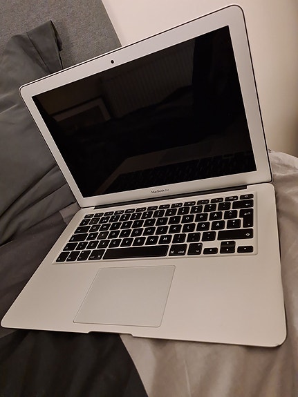 Apple Macbook Air