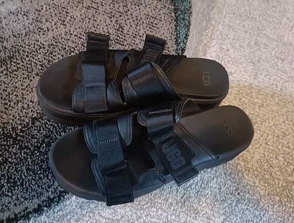 UGG Mustat platform sandaalit 41