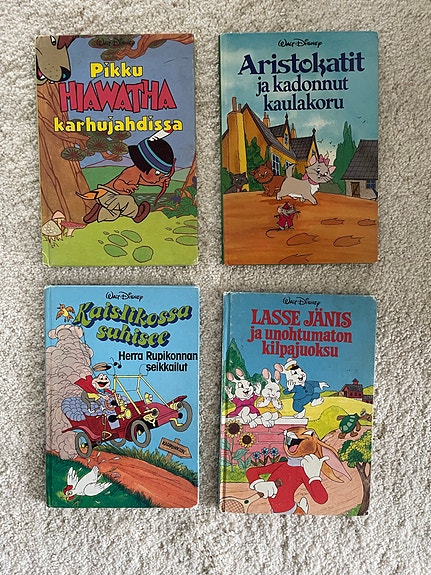 Walt Disney lastenkirjat 4 kpl suomi