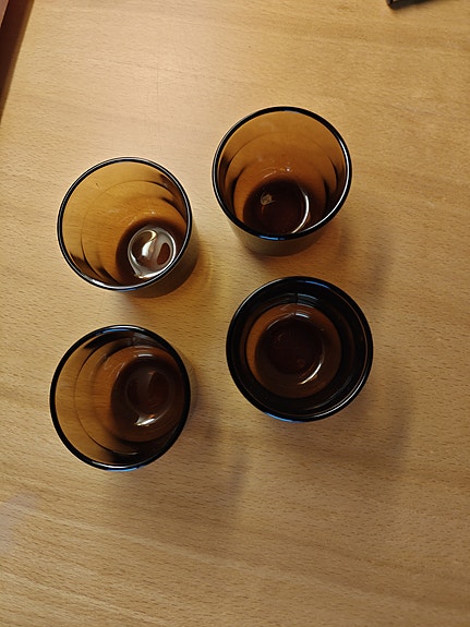 Nuutajärven snapsilasit ruskea
