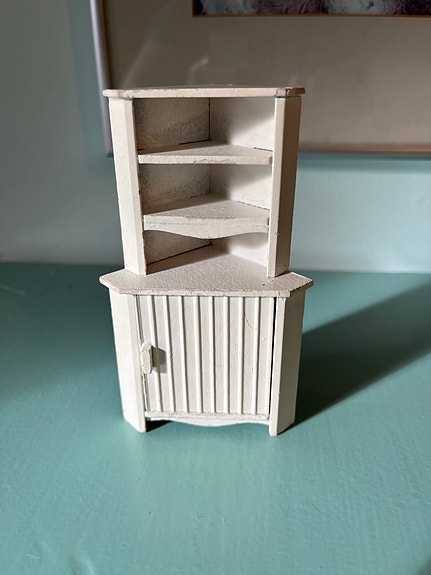 Lundby kulmakaappi valkoinen