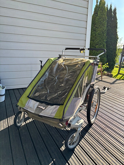 Thule Chariot Cougar pyöräkärry kahdelle lapselle