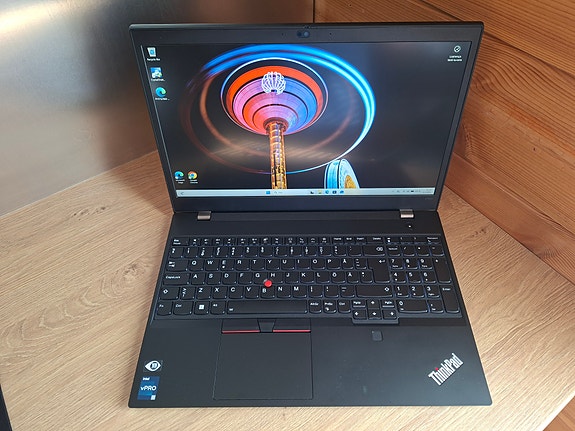 ThinkPad P15v Gen 3 – Tehokas mobiilityöasema + telakka