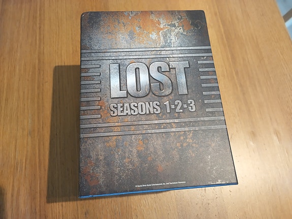 LOST - Seasons 1-3 DVD-kokoelma boksi