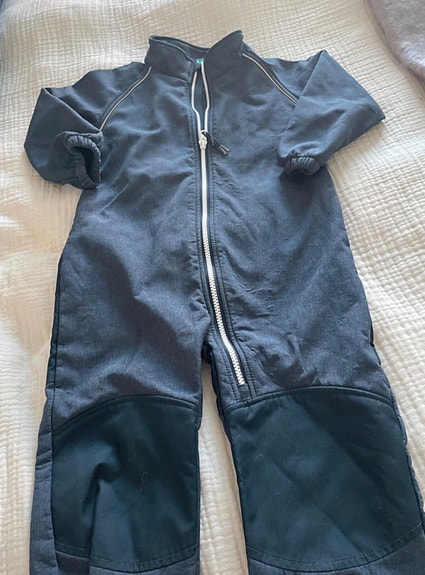 NameItin siisti softshell-haalari koossa 98cm