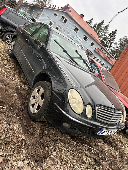 Mercedes-Benz E W211 osina
