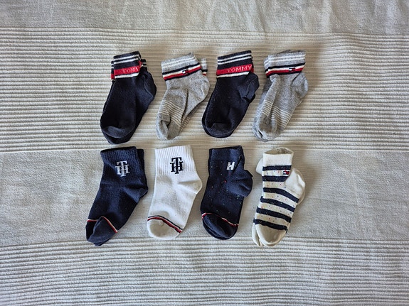 Tommy Hilfiger sukkia 23-26