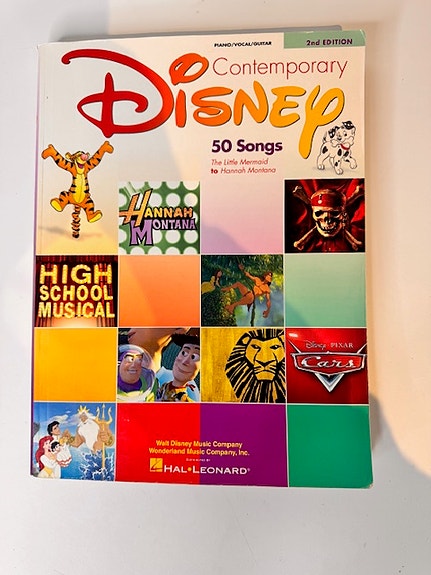 Hal Leonard Contemporary Disney nuottikirja 50 kappaletta