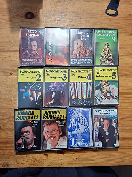 Kotimaista musiikkia C kasetilla