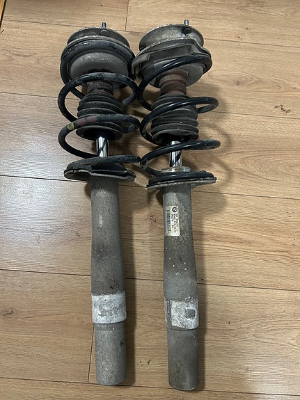 BMW 523i E61 etuiskunvaimentimet