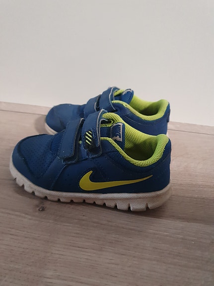 Nike lenkkarit 25