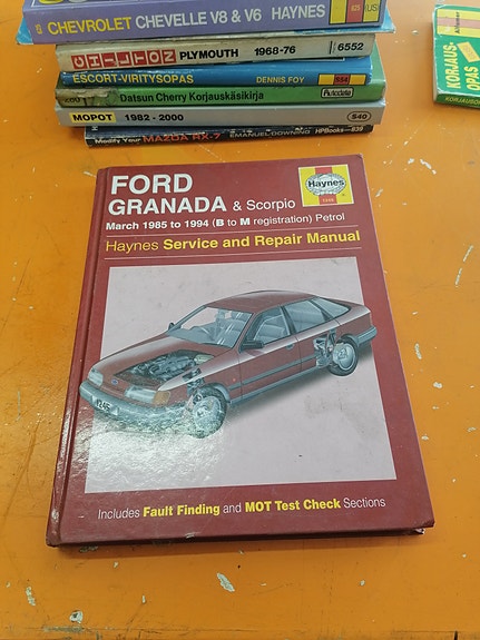 Ford Scorpio korjausopas
