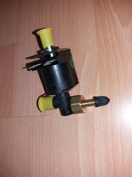 Alustan säätösolenoidi Pontiac TransSport / Montana / Blazer / Jimny