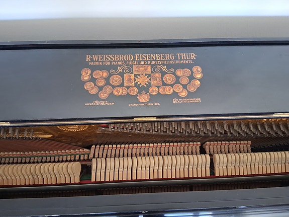 Product image 8 of 8