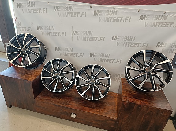 Mercedes Benz W204 Uudet Avus AC-15 17"