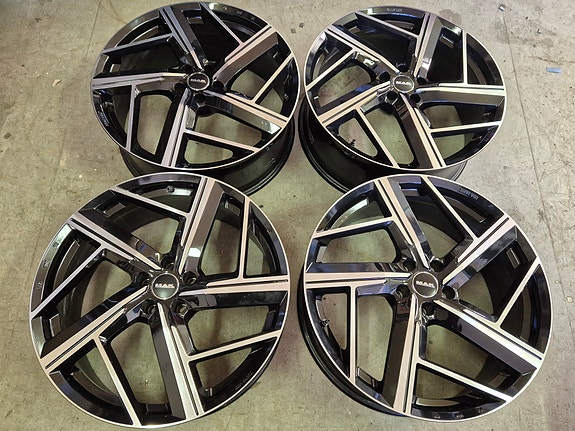 MAK Qvattro 21" 5x112 ET38 KR66,6mm