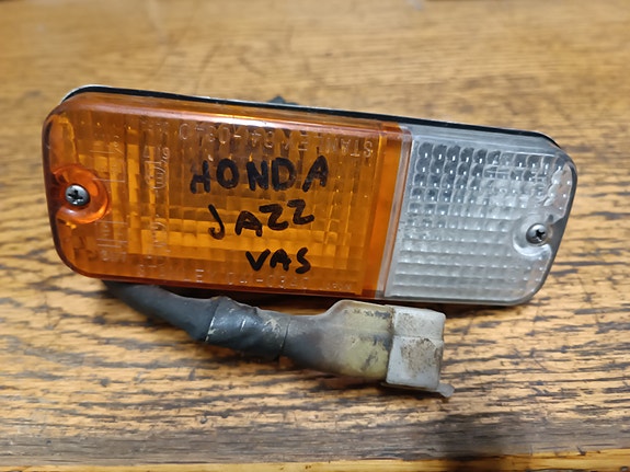 Honda Jazz vasen etuvilkku