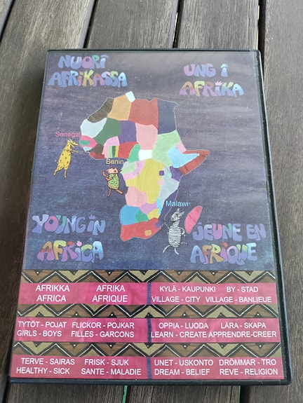 Nuori Afrikassa dvd
