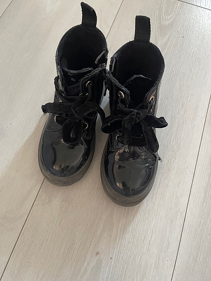 H&M lasten kengät koko 25 musta