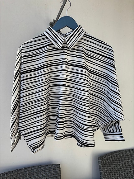 Raidallinen vintage-tyylinen lepakkohihainen pusero/paita - koko 40