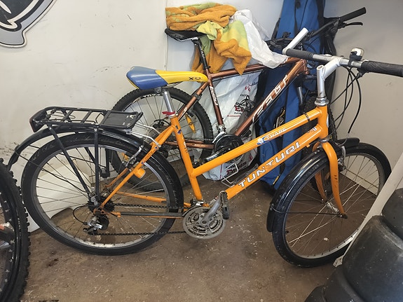 Tunturi naisten polkupyörä 26" oranssi