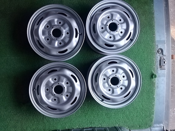 Ford Transit vanteet 15"
