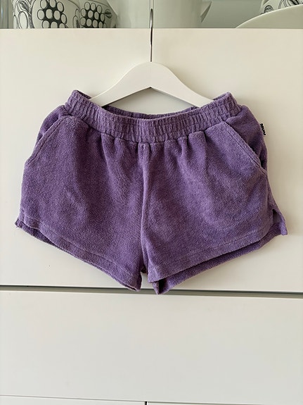 Molo shortsit 128 froteekangasta