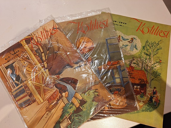 2x Kotiliesi vuodelta 1948 ja 1 x 1949