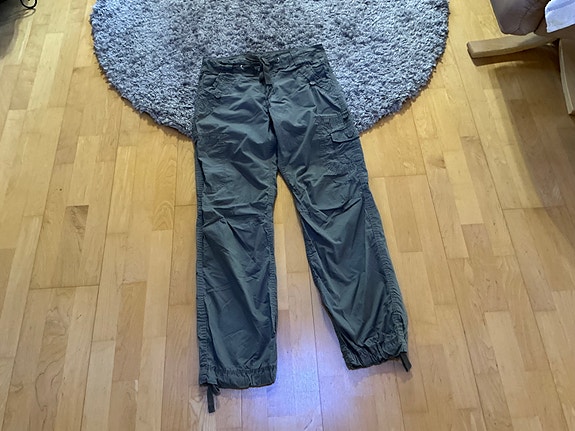 Naisten KappAhl housut, koko 42