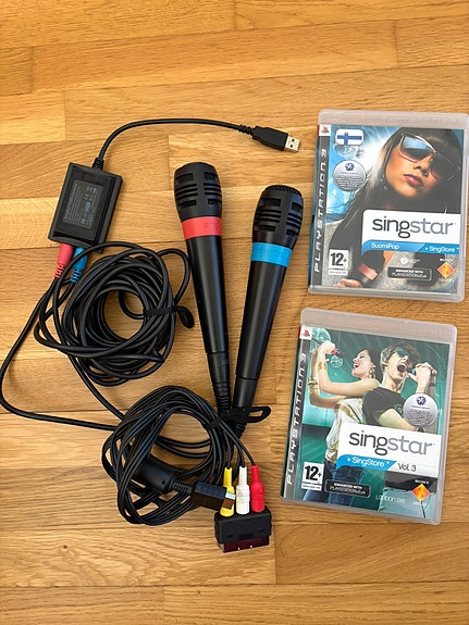 Singstar langalliset mikit ja pari levyä