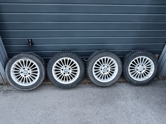 Bmw orkkis 16" tuuman vanteet huonoilla nastarenkailla!