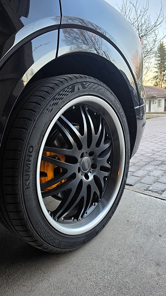 Audi E-tron SSW 22" Vanteet renkaineen