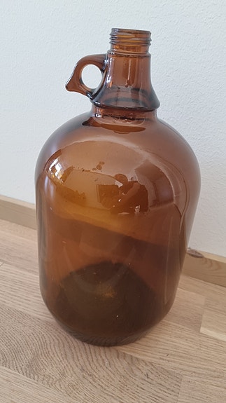 Apteekkarin pullo / apteekkipullo / lasipullo