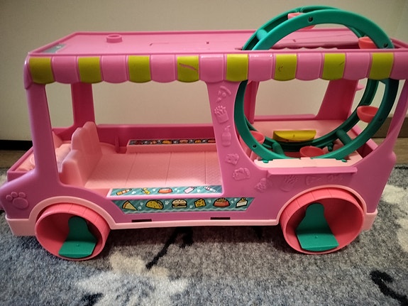 LPS auto, iso ruokarekka