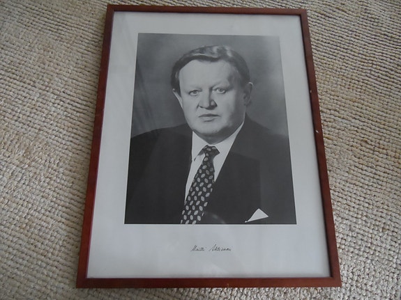 Martti Ahtisaari taulu