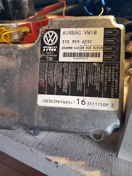 airbag ohjausyksikkö