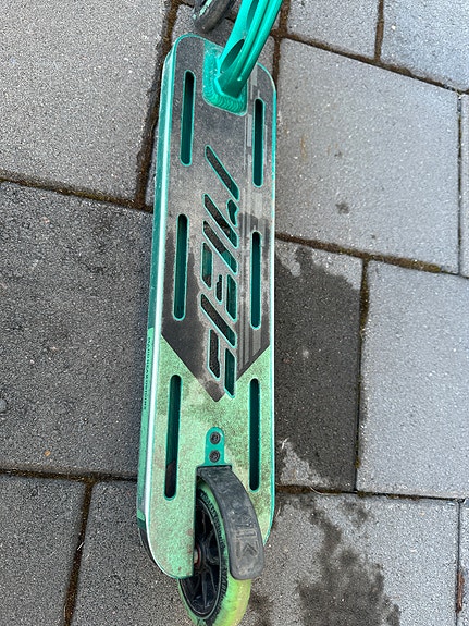 Product image 8 of 9