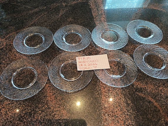 Iittala. Tsaikka lautaset. Timo Sarpaneva