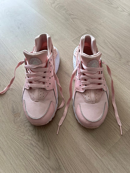 Nike Air Huarache Run SE naisille