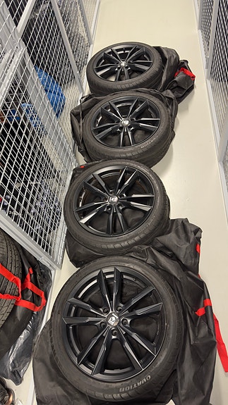 5x112 235/40R18 Aluvanteet + lähes uudet renkaat – HALVALLA!