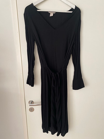 H&M -kietaisumekko (M)