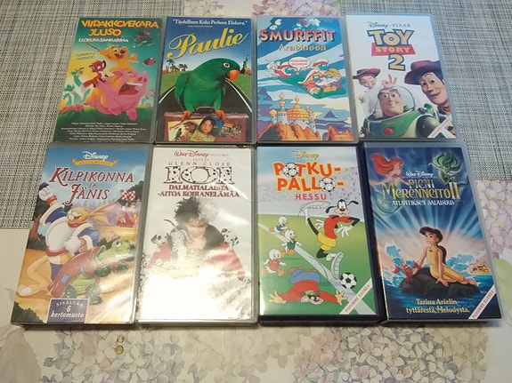 VHS-elokuvapaketti lasten elokuvia