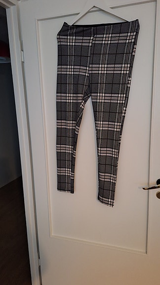 Naisten legginsit