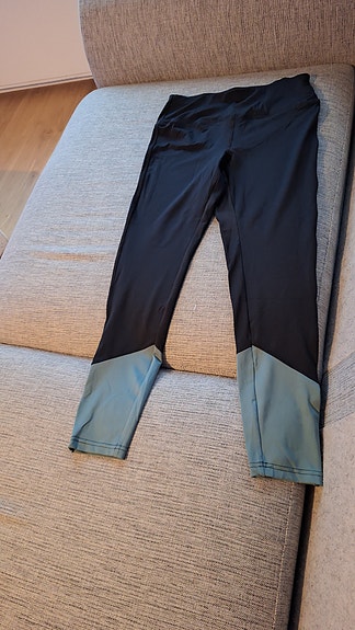Naisten legginsit